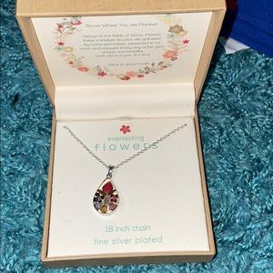 Flowers necklace